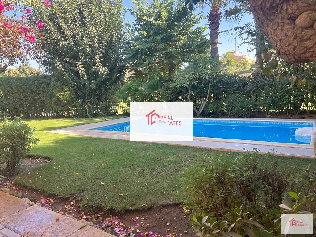 Villa indipendente Piscina privata in affitto Katameya Heights Vista sul golf vicino alla club House New Cairo Egitto
