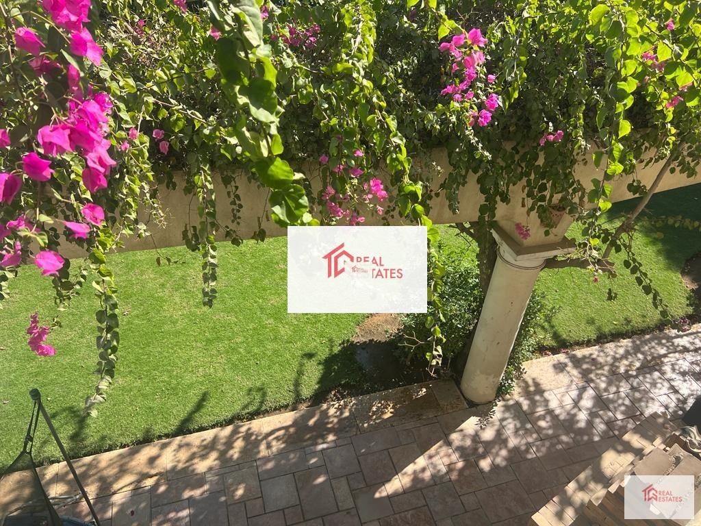 Villa indipendente Piscina privata in affitto Katameya Heights Vista sul golf vicino alla club House New Cairo Egitto