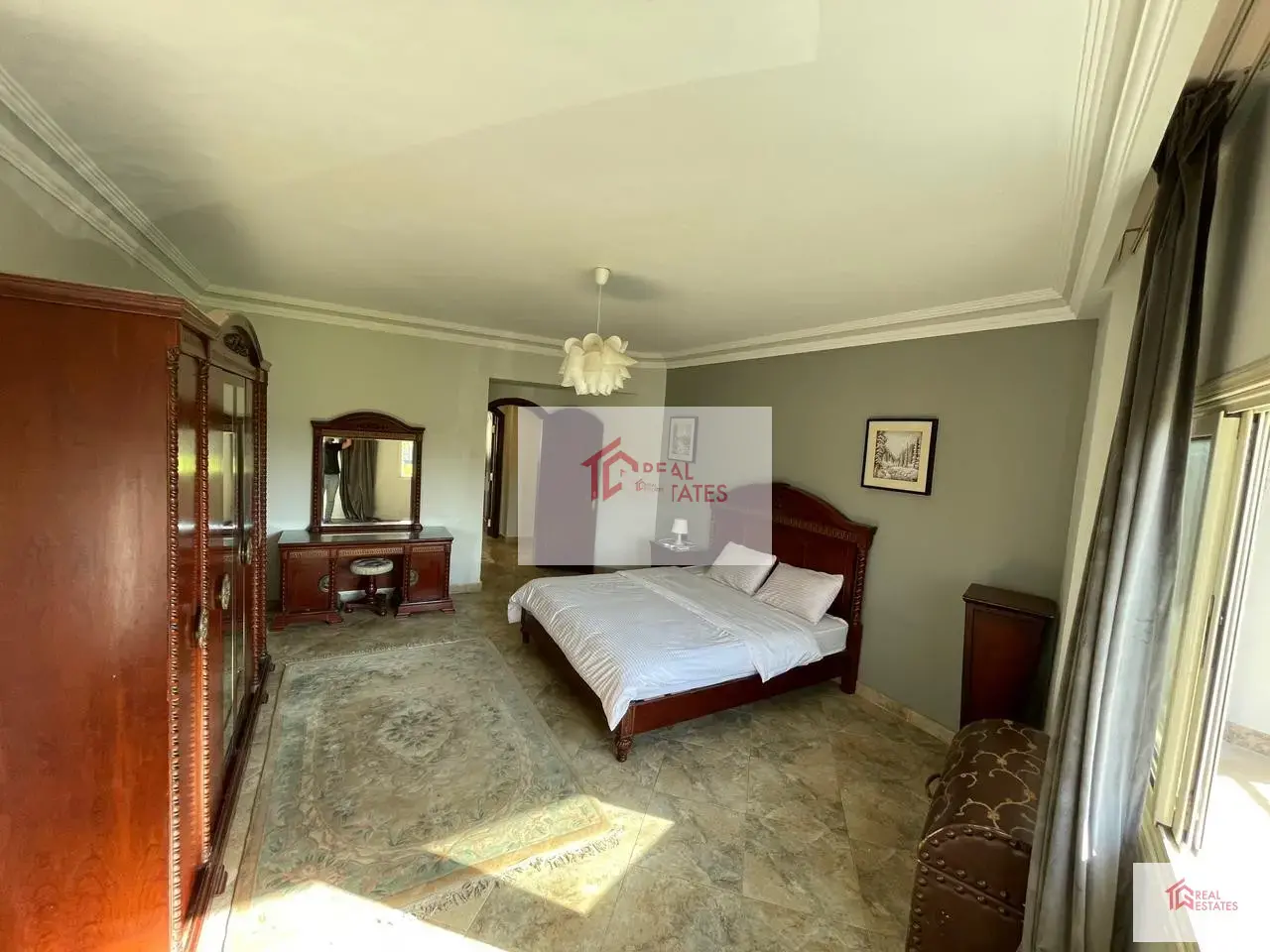 Villa à vendre à Sheikh Zayed, complexe d'Al Yasmine