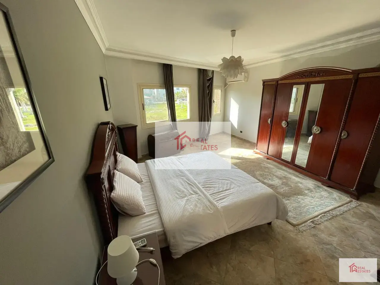 Villa à vendre à Sheikh Zayed, complexe d'Al Yasmine