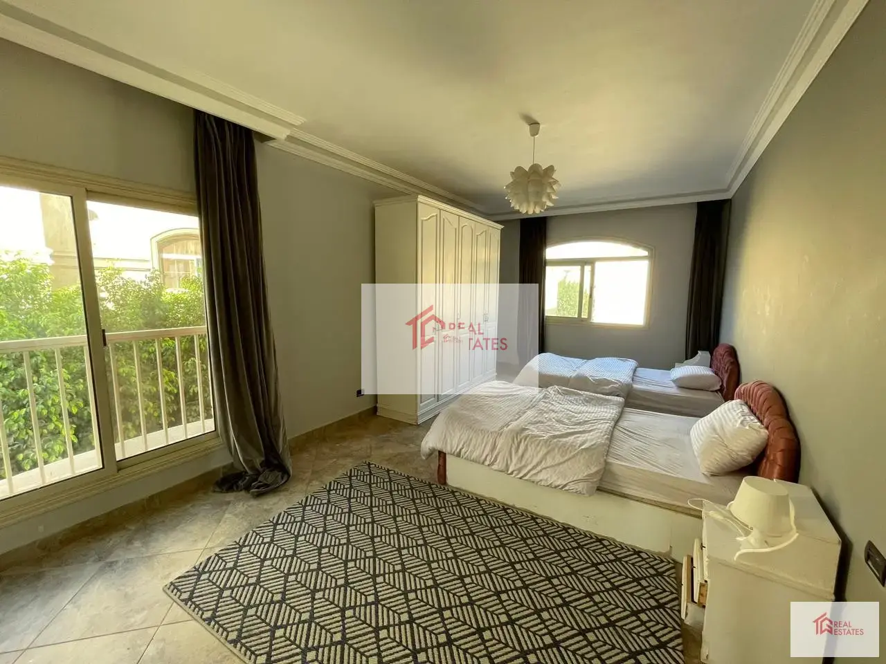 Villa à vendre à Sheikh Zayed, complexe d'Al Yasmine