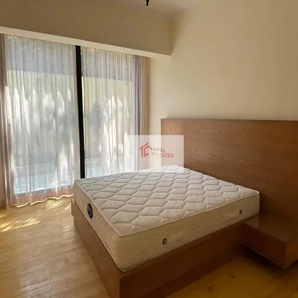 1층, 침실 3개, 욕실 3개, 마스터 1명, 전용 출입구, 전용 수영장, 가구 완비, 새 가구, $1,500 필요, 협상 가능