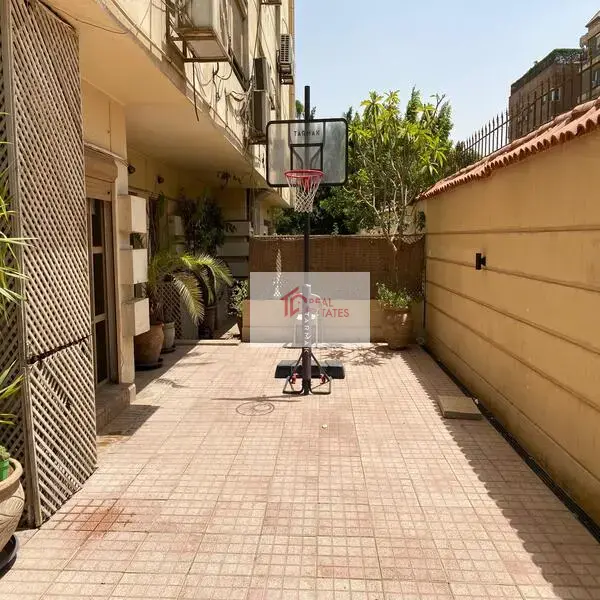 Incredibile duplex al piano terra con piscina privata in affitto a Sarayat Maadi - Cairo-Egitto