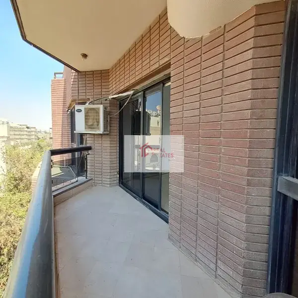 埃及開羅薩拉亞特郊區 500 公尺黃金地段辦公空間出租