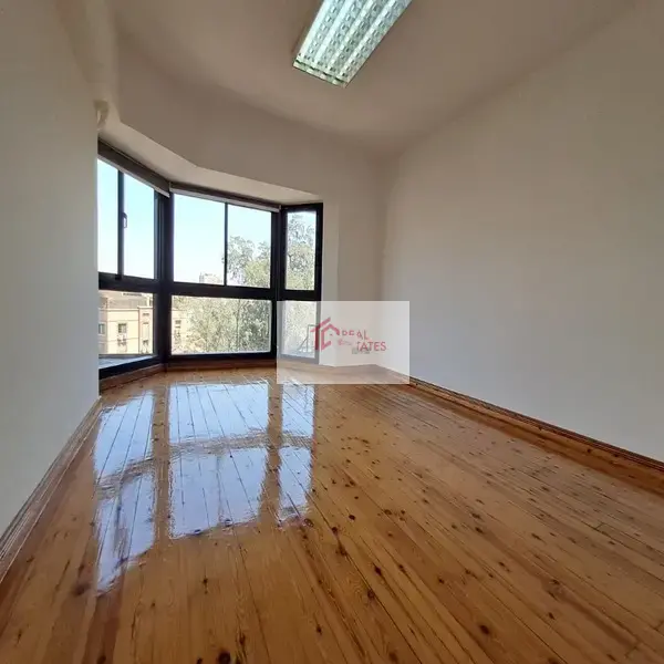 埃及開羅薩拉亞特郊區 500 公尺黃金地段辦公空間出租