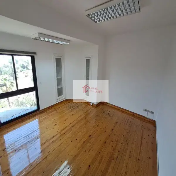 埃及開羅薩拉亞特郊區 500 公尺黃金地段辦公空間出租