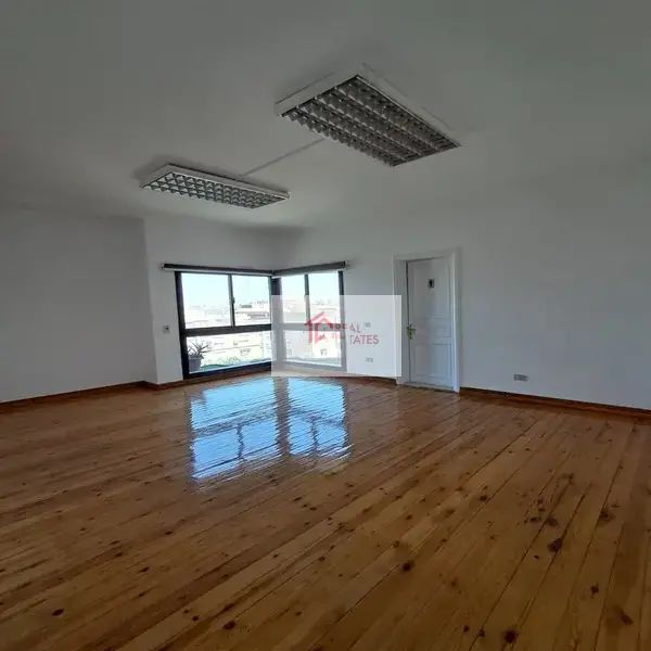 埃及開羅薩拉亞特郊區 500 公尺黃金地段辦公空間出租