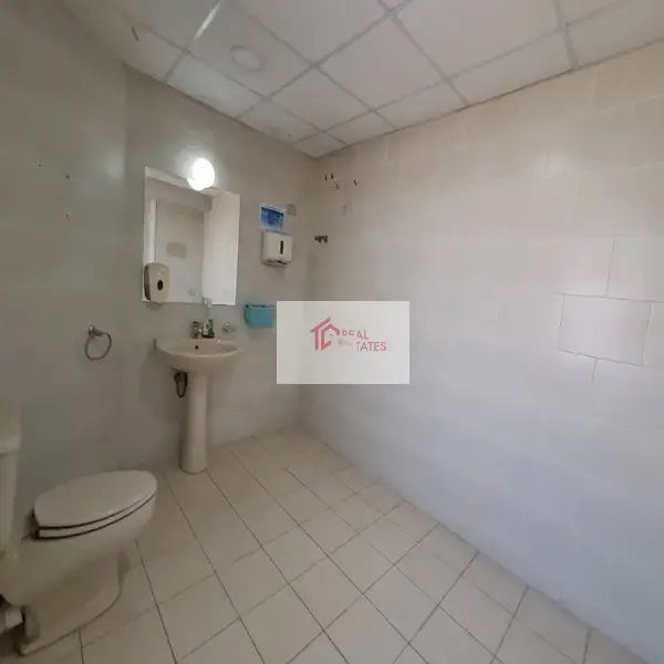 埃及開羅薩拉亞特郊區 500 公尺黃金地段辦公空間出租