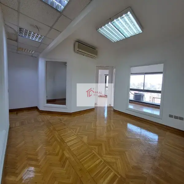 埃及開羅薩拉亞特郊區 500 公尺黃金地段辦公空間出租