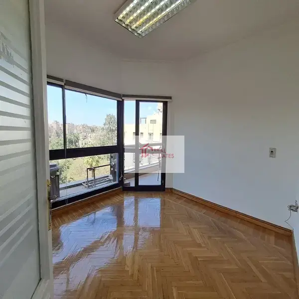 埃及開羅薩拉亞特郊區 500 公尺黃金地段辦公空間出租